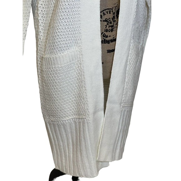 Forever 21 Long White Cardigan. Size Medium. 2 Pockets. Very Soft. NEW - Picture 2 of 8